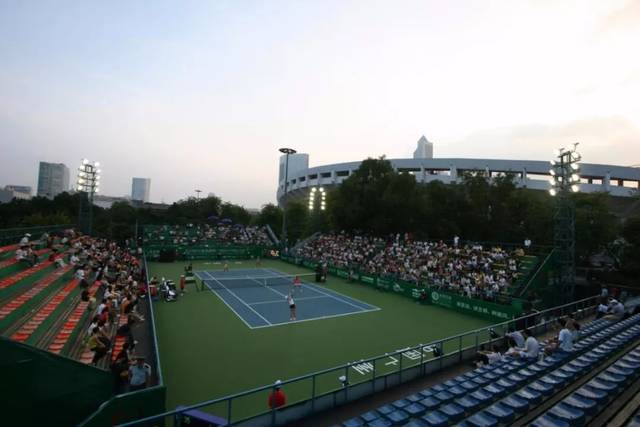 向职业球员 向职业球员